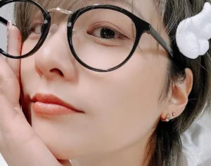 「だいぶ意外」人気女性お笑い芸人　同期芸人との恋愛で「衣装でエッチ」を告白…サバサバキャラとの“ギャップ”にファン騒然