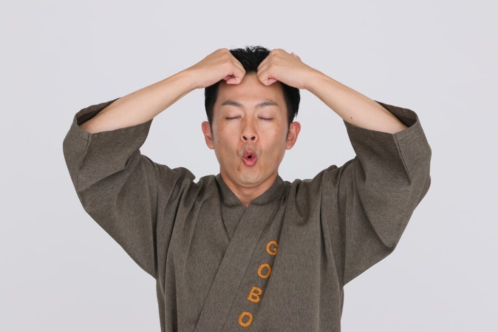 ごぼう先生が動画で解説！「50代からの不調解消体操」【秋の抜け毛改善 グリッグリ体操】｜介護界のアイドル