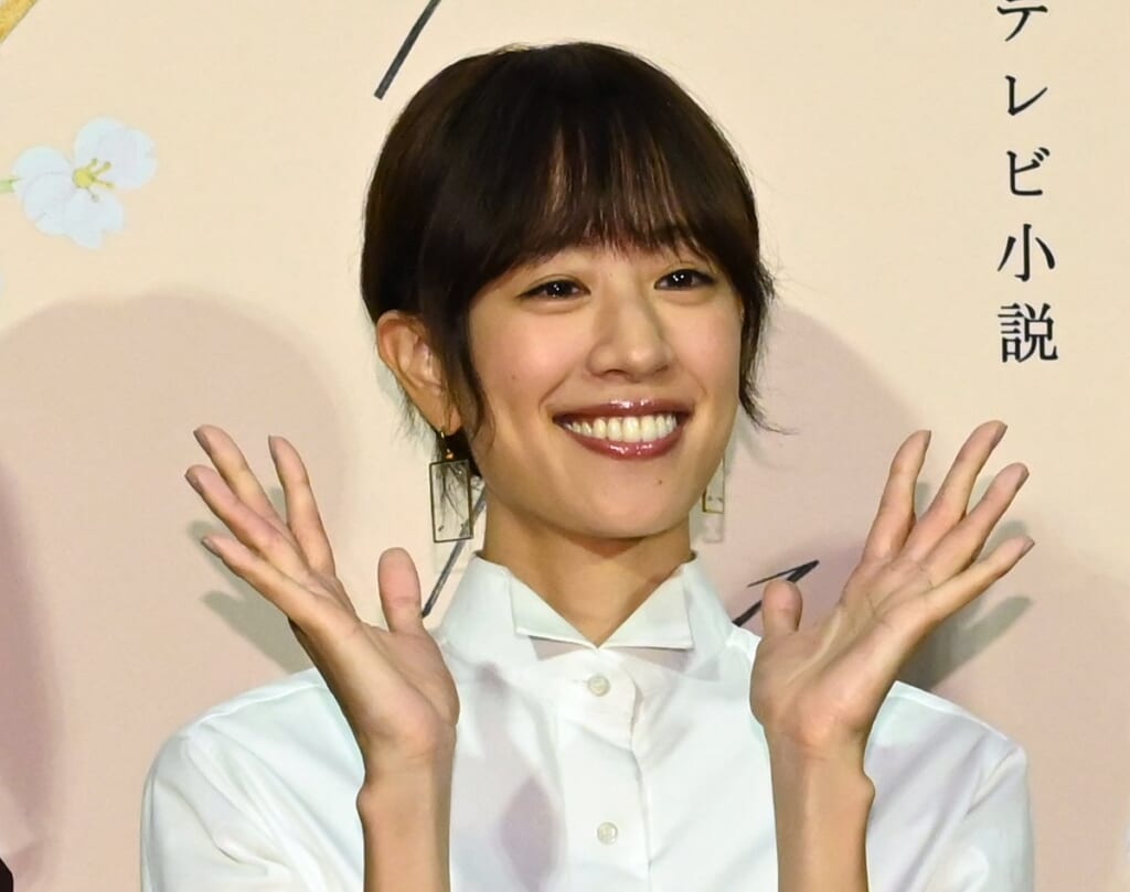 《両親同士も親交が》石橋静河　幼いころにはおむつ交換→現在では夫婦役を演じる関係になった人気俳優