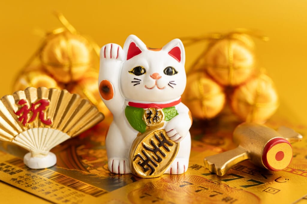 《高原や温泉地が開運スポットに!》10~12月金運アップ開運日カレンダー!【人気占い師・湊きよひろ監修】