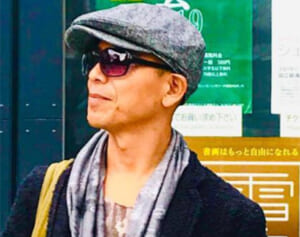 《妻への“言葉の暴力”で離婚も》消えた紅白歌手　体調不良→突然の芸能界引退→僧侶転身…59歳の“日焼けバキバキ”近影に驚きの声