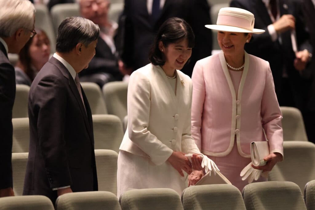 《ピッピとまりのかかりつけ医も》雅子さまが20年以上続ける“お忍び聴講”の陰に91歳伝説の女性獣医との極秘交流