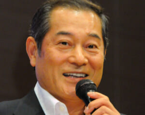 松平健　雨に打たれながら…舞台千秋楽後にひっそり訪れた「意外な場所」