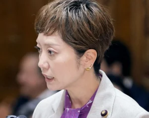 「人の話聞きなよ」いのちの党・奥田ふみよ議員　野党議員も呆れた“暴走”質疑にSNS失笑も…かつての“戦友”は「今日もすごかった」とベタ褒め