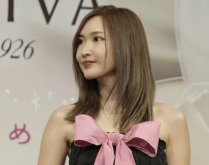 「トイレ以外一緒にいたい」紗栄子　交際認めたワンオク・Ryotaとベッタリ熱愛報道…語っていた“濃厚”恋愛観「怯えられて…」
