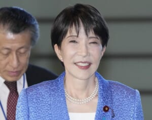 「無責任の極み」「支持できますか？」芥川賞作家　止まぬ高市批判…「嘘の経歴」糾弾で疑惑再燃も