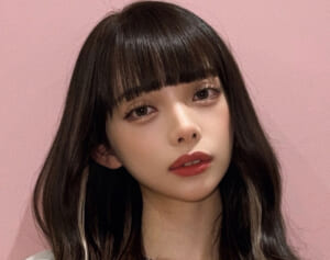 《ぴちぴち服でダンスを披露》渡辺リサ　離婚1カ月半で“インフルエンサー活動”を本格化…広島クビの元夫・小園との「明暗」
