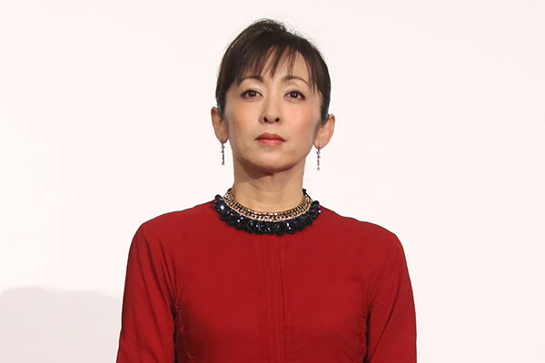 斉藤由貴 50歳で輝くための心得は 完璧を目指さない 女性自身